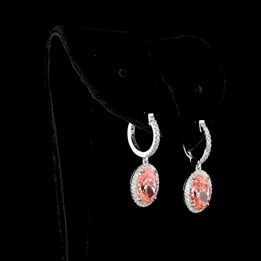 Hanging 3.31 ct